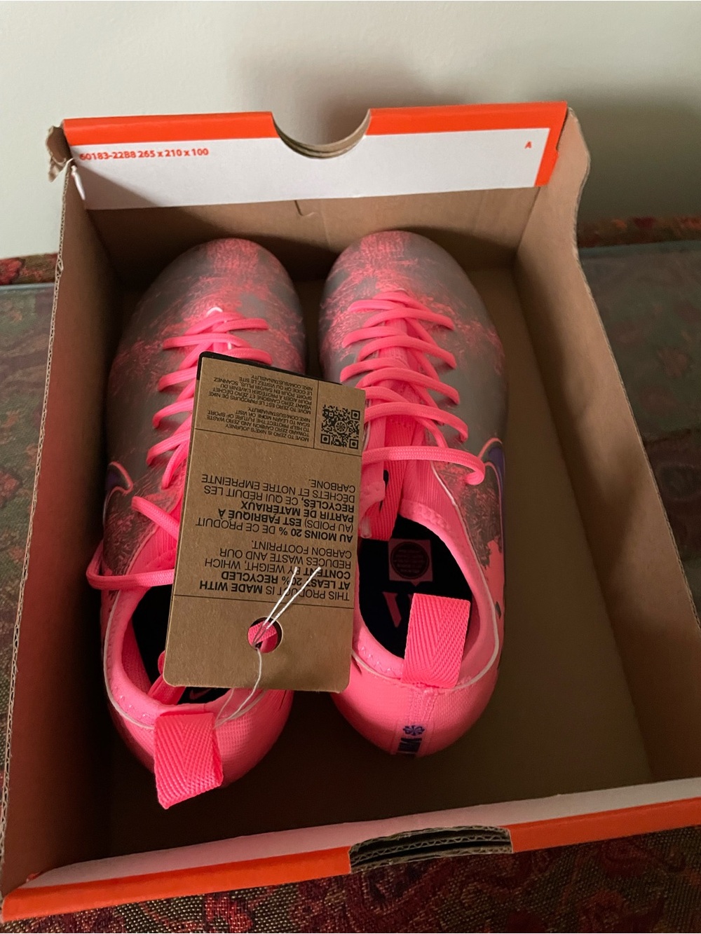 Nike Jr Zoom 16 Academy Hot Pink and Silver Soccer Cleats Purple Swoosh 4.5Y - Picture 3 of 6